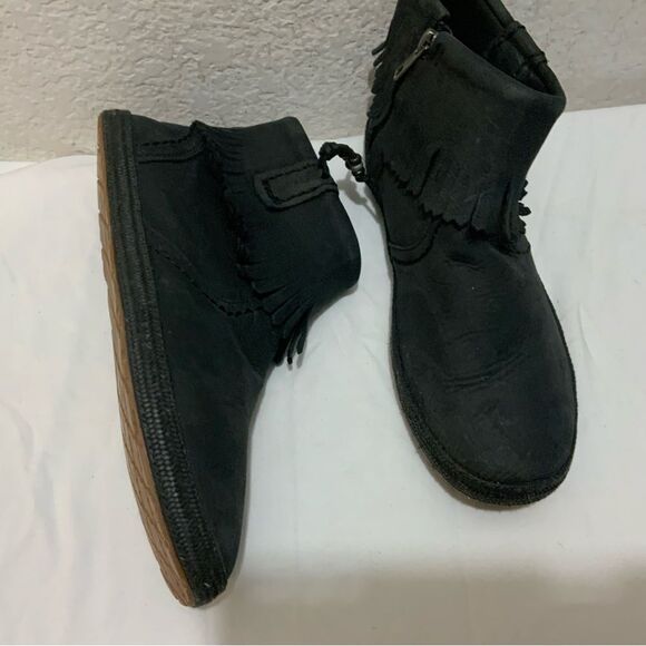 UGG Tiana Fringe Ankle Booties Leather Side Zip Casual 1005454 Womens 8 - Picture 11 of 13